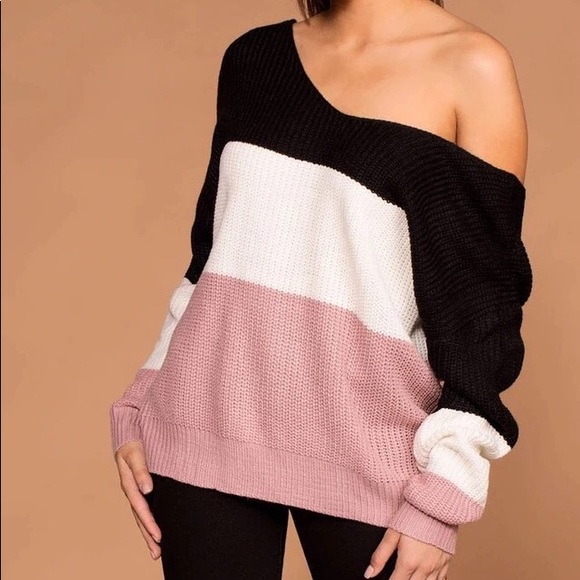 Black Combo Color Block Twist Back Sweater - Picture 3 of 8